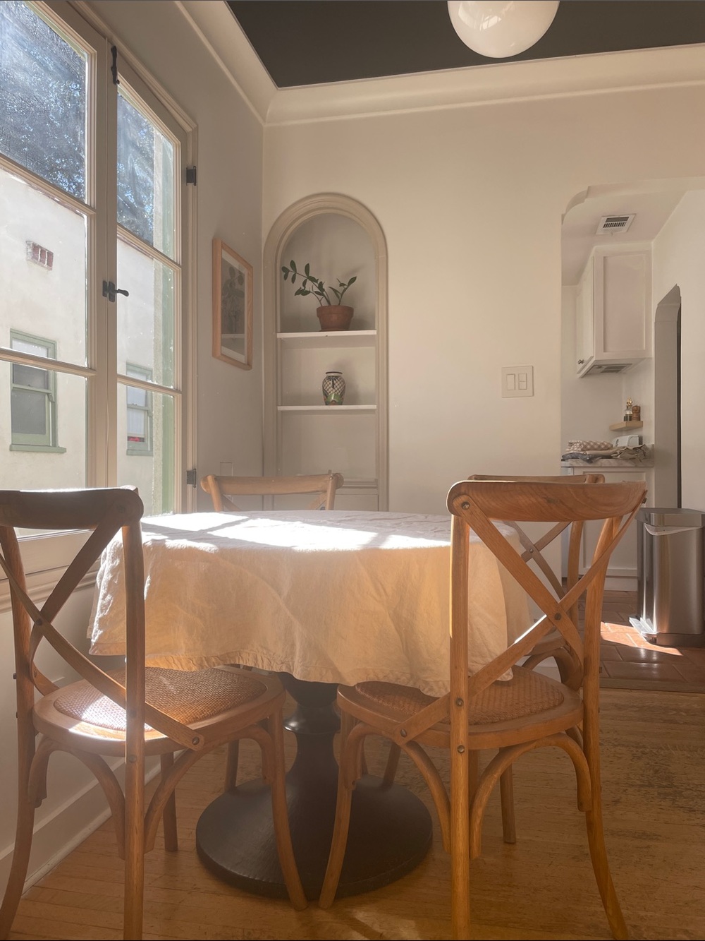 Solino Home 100% Linen Round Table Cloth